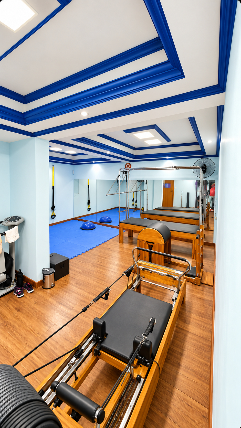 Estúdio de pilates da Academia Lessa com aparelhos e ambiente organizado